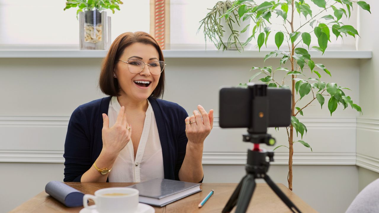 Shoot and serve: ways to turn your short videos into meaningfully long online courses
